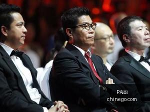 年加油站事,故警示,男子车辆起,PA真人,PA真人平台,PA真人官网,PA真人app